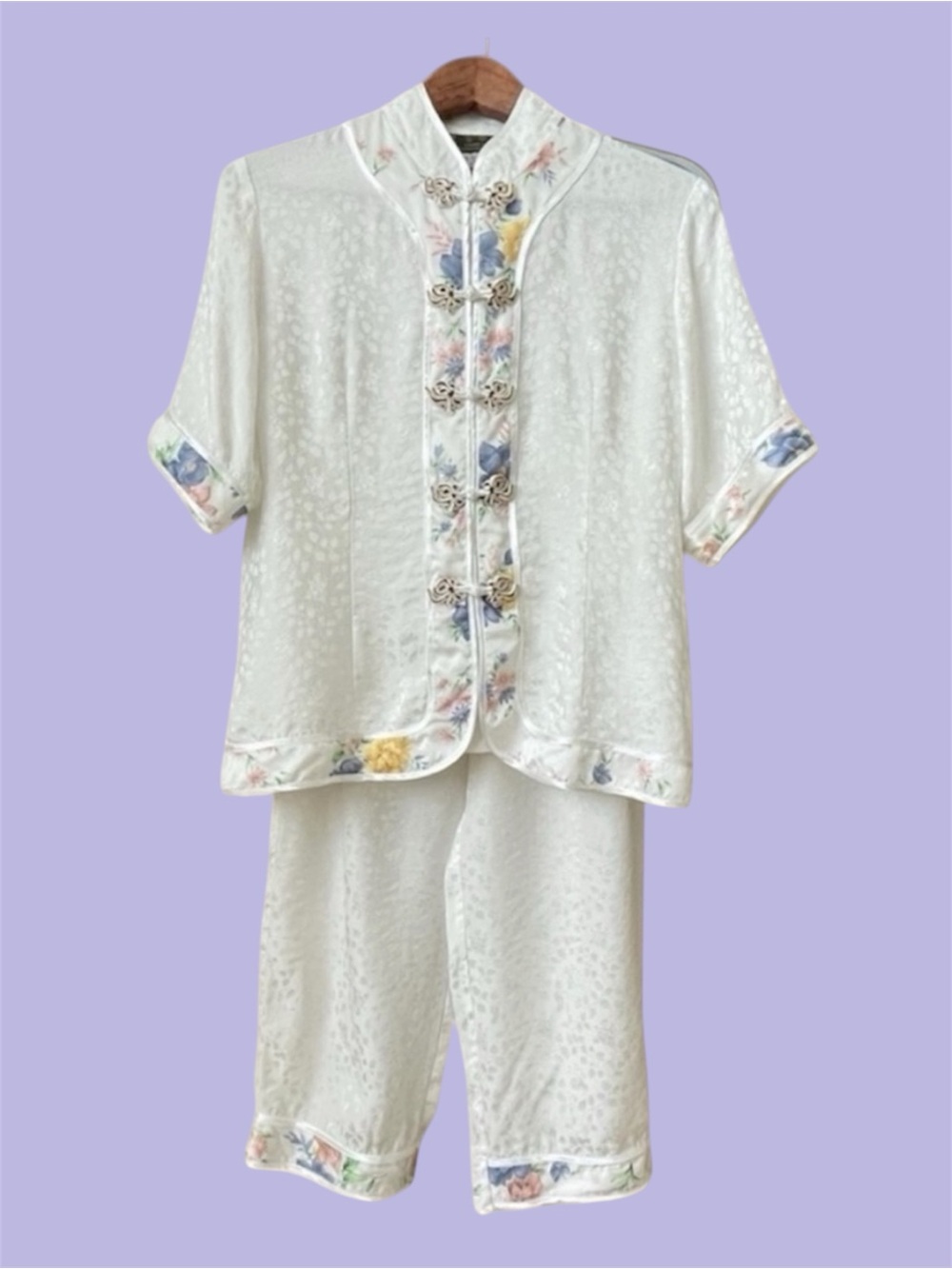 Golden King Cat 100% Silk Pajama Set Chinese Floral Frog Closure Loungewear
